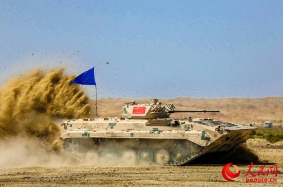 環(huán)球網:又是第一！“蘇沃洛夫突擊”接力賽中國隊摘冠